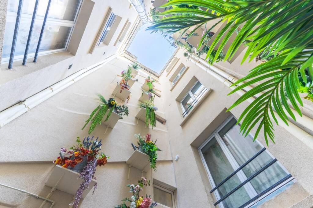 Grands Boulevards - 12 - Apartment