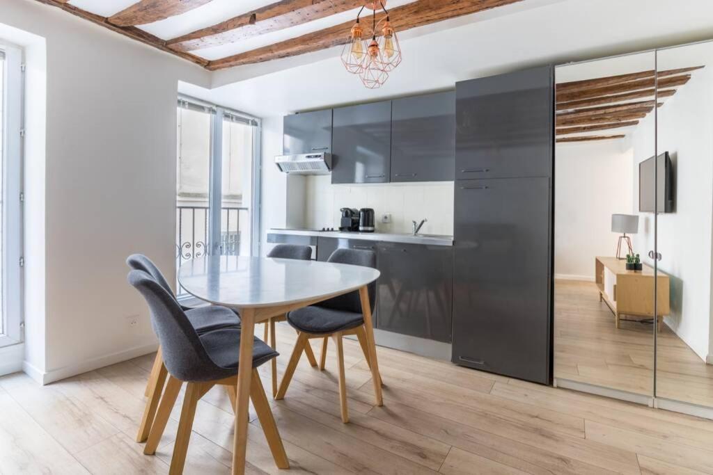 Apartment Grands Boulevards - 12 - *